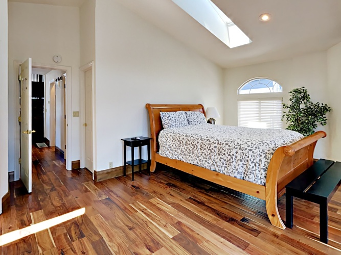 3 Bedrooms Cottage with balcony
