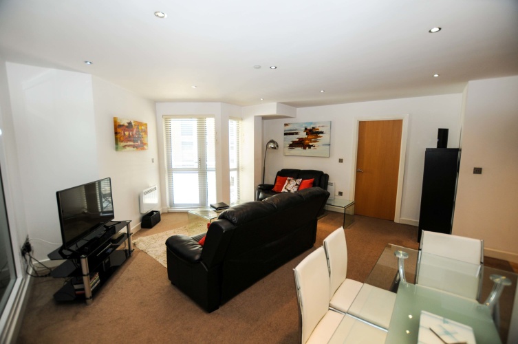 2 Bedrooms Superior Quadruple Apartment