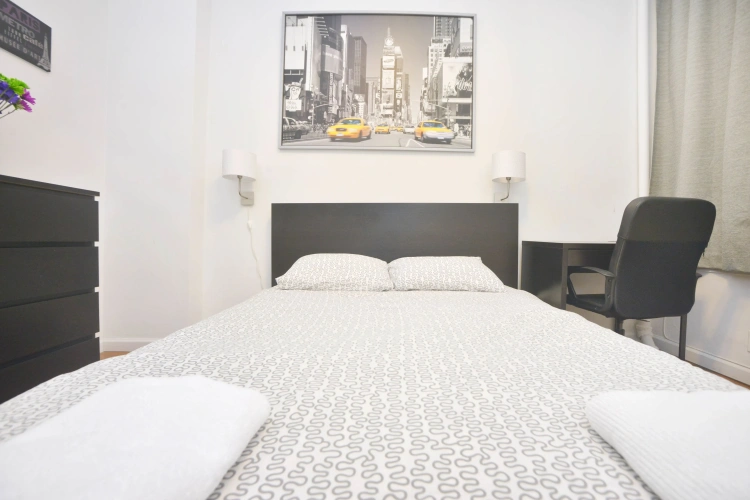 2 Bedrooms Apartment