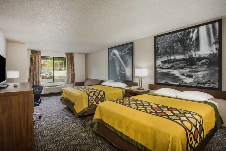 Quadruple Suite