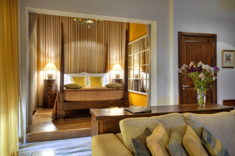 Deluxe Single Suite