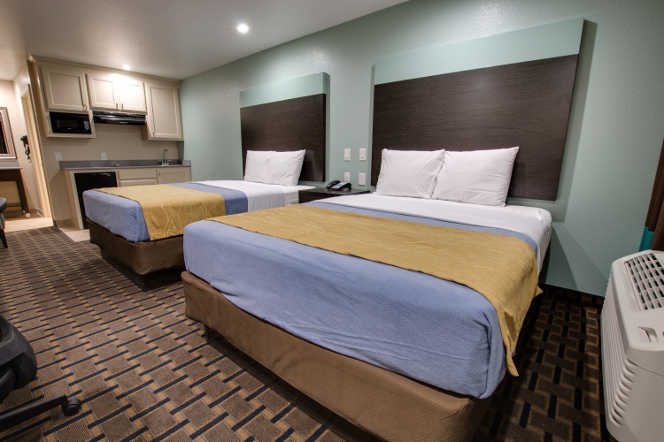 Standard Quadruple room