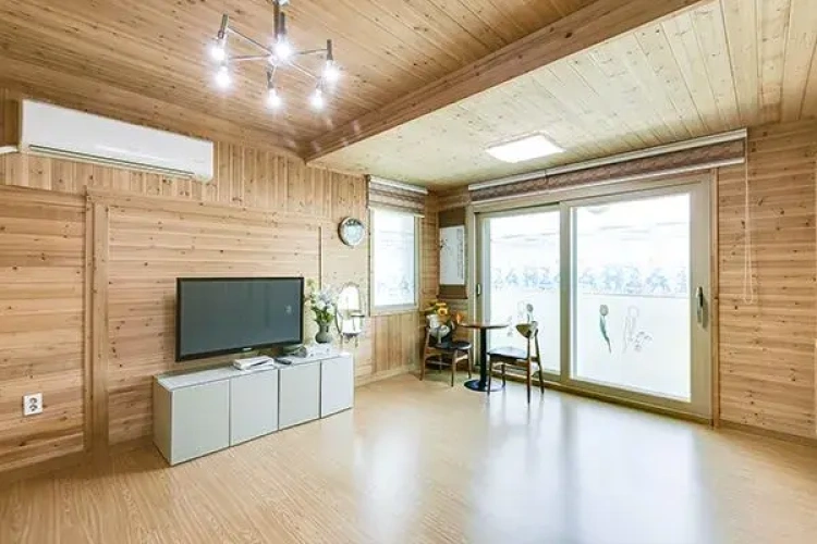 Standard Family room
