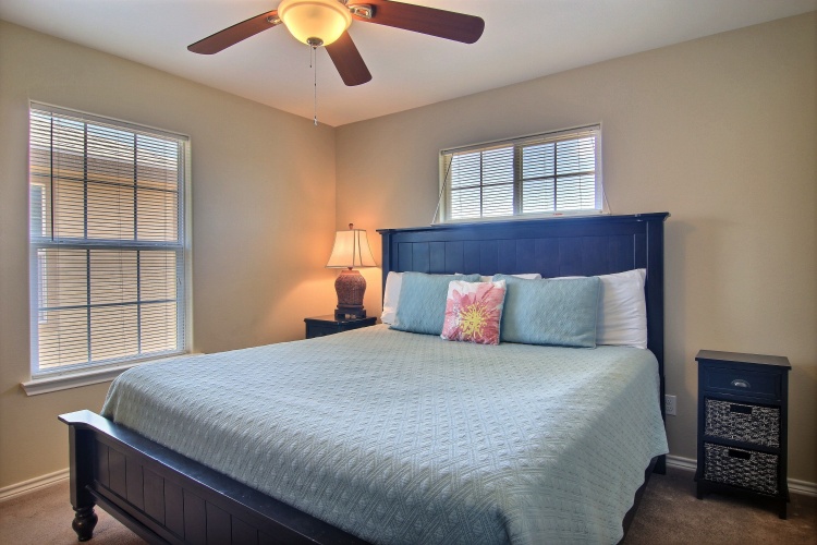 3 Bedrooms Cottage with balcony and with lake view