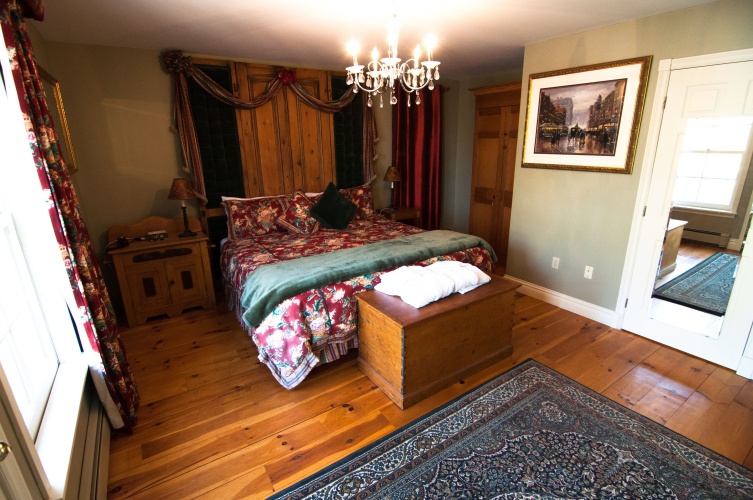 Standard Quadruple Basement room with balcony and with view