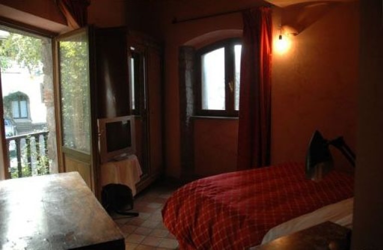 Standard Triple room with view
