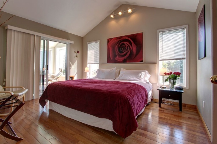 Suite with lake view