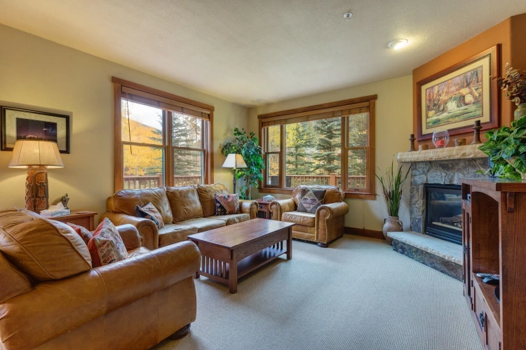 2 Bedrooms Standard room with balcony and with mountain view