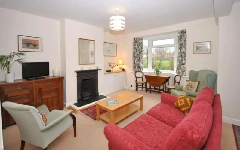 3 Bedrooms Cottage