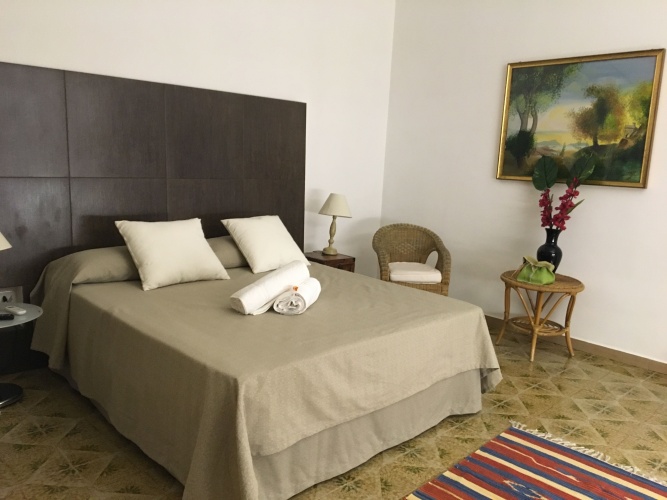 Standard Triple room