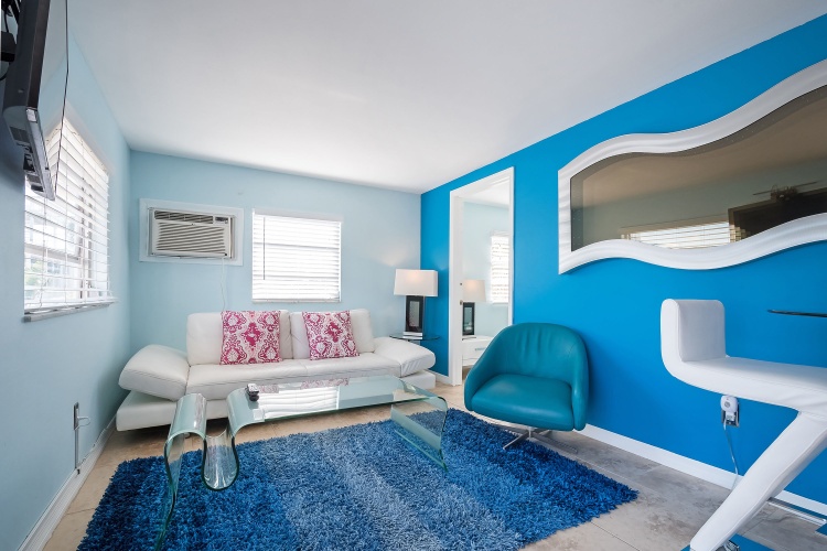 2 Bedrooms Apartment