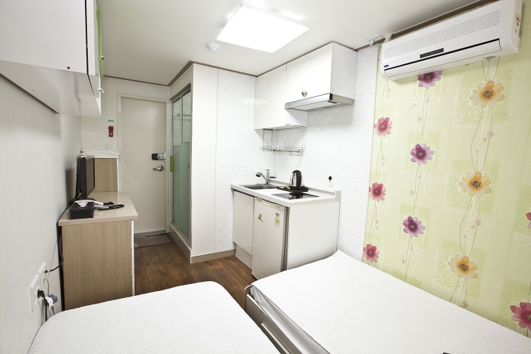 Standard Twin room