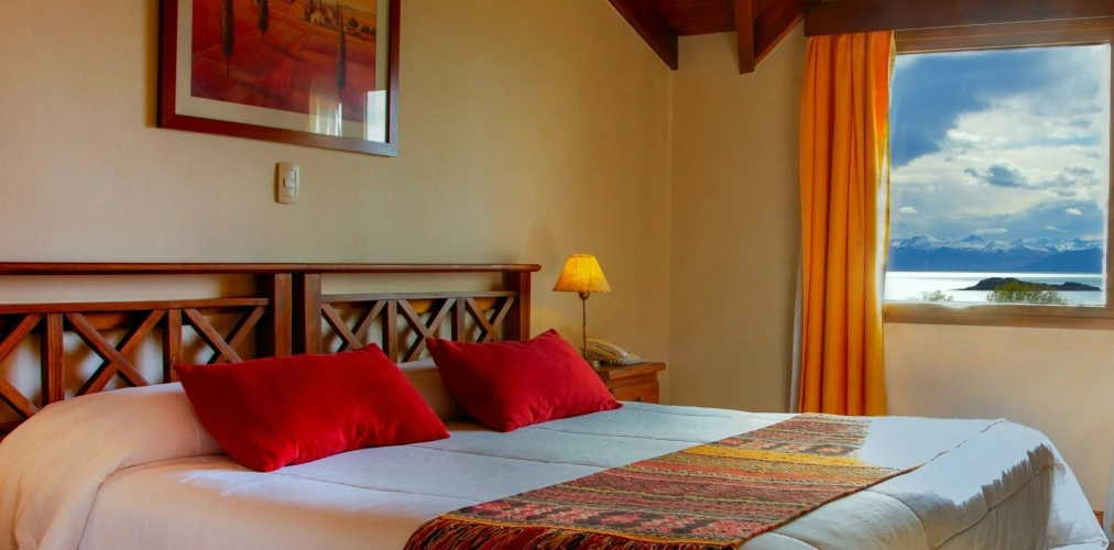 Standard Double room with lake view