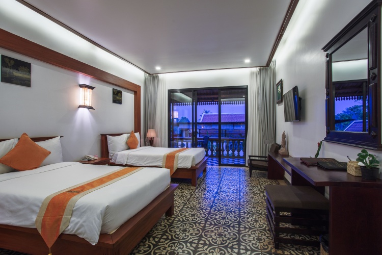 1 Bedroom Luxury Triple room with courtyard view