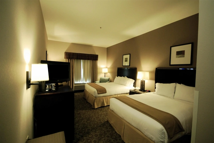 Quadruple Suite