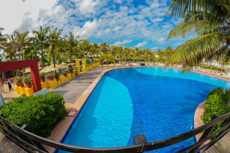 The Pyramid Cancun By Oasis photo 25