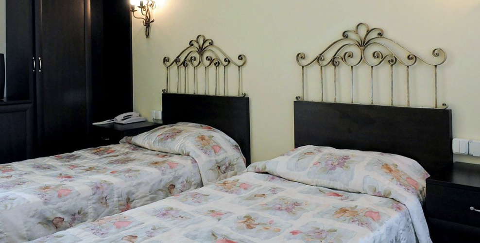 Standard Triple Club room