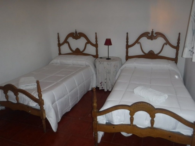 2 Bedrooms Cottage