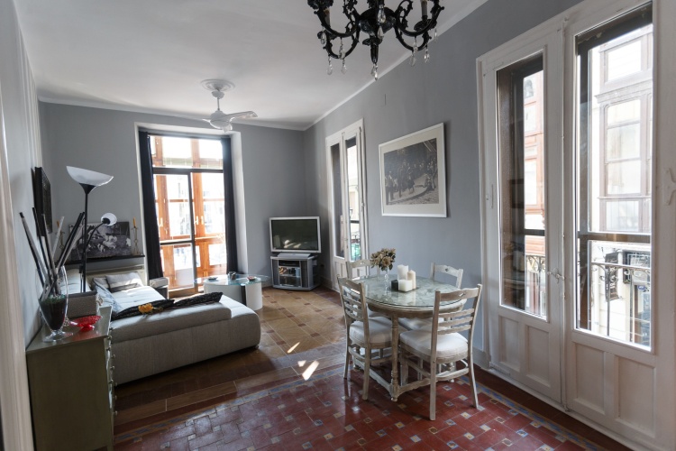 2 Bedrooms Apartment with city view