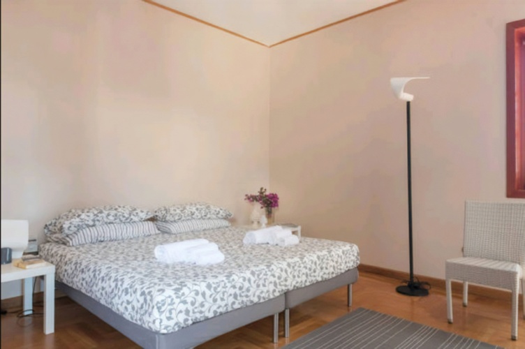 4 Bedrooms Villa
