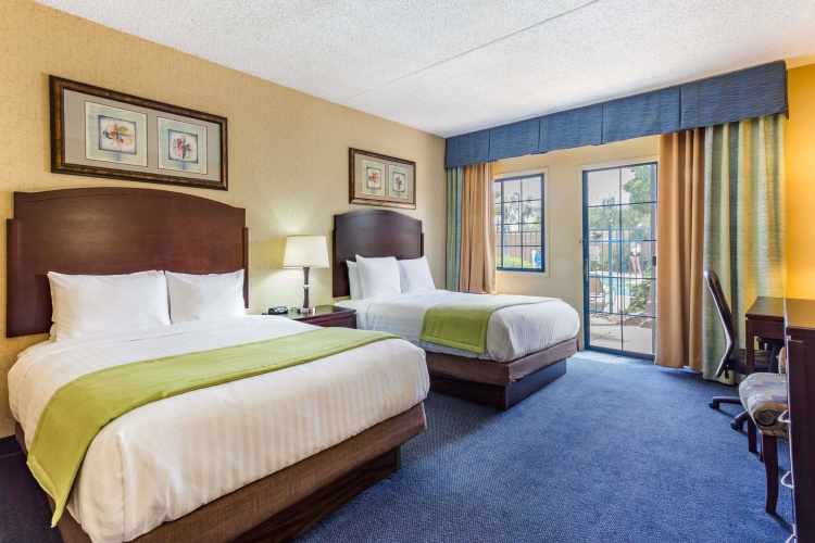 Standard Quadruple room