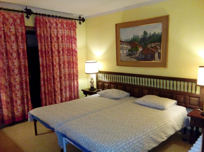 6 Bedrooms Cottage