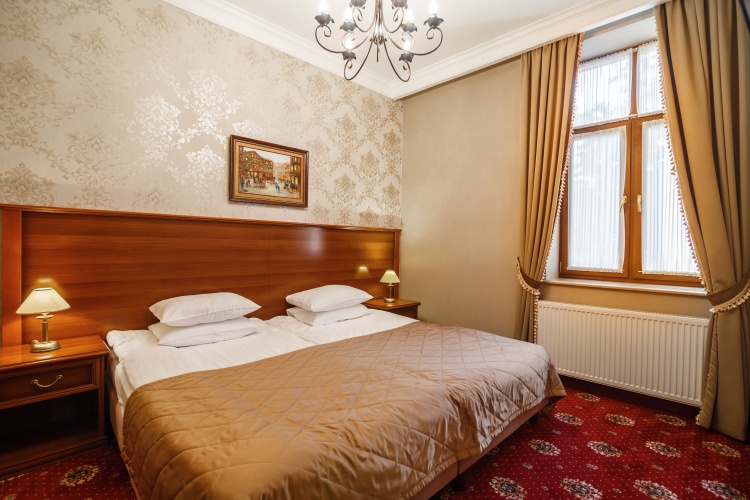 Deluxe Suite