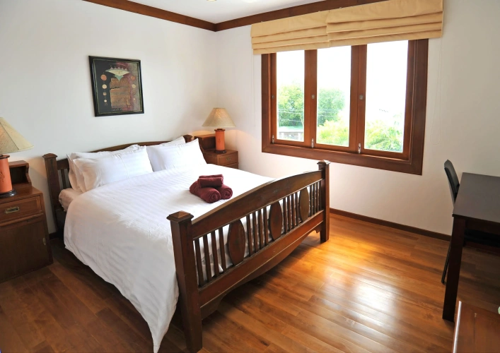 6 Bedrooms Luxury Suite with pool view