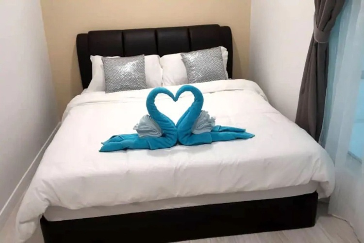 2 Bedrooms Studio