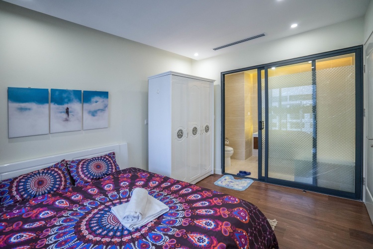 3 Bedrooms Luxury Sextuple Apartment