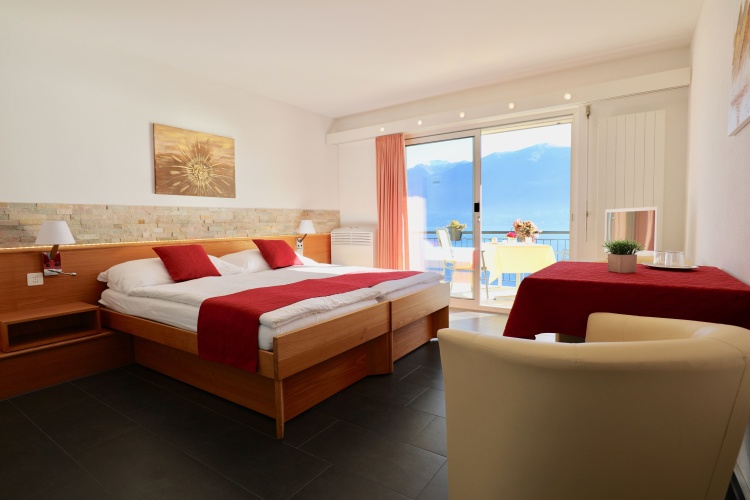Classic Double room with lake view