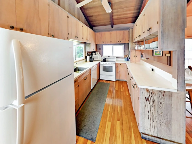 3 Bedrooms Cottage with balcony