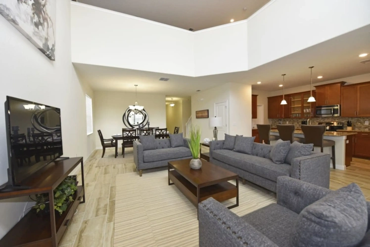 5 Bedrooms Cottage