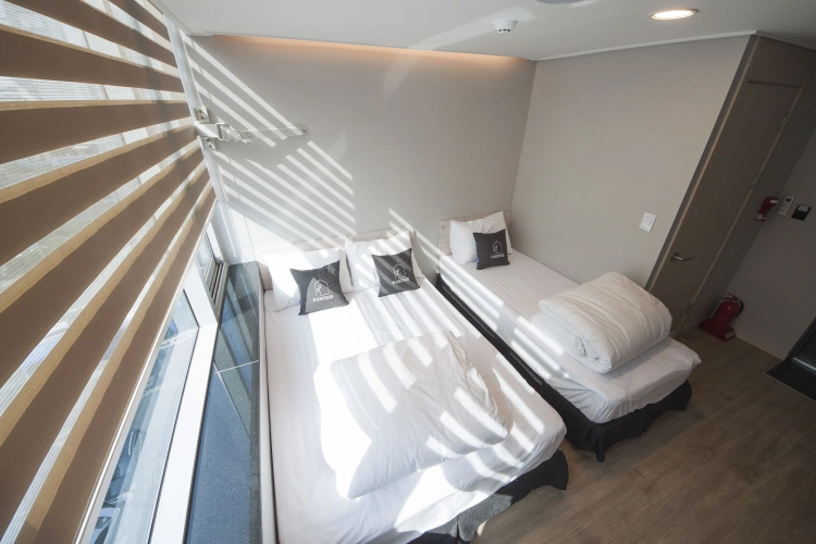 Standard Triple room