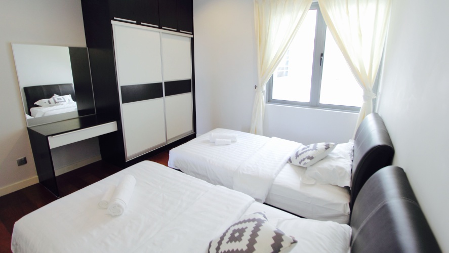 2 Bedrooms Quadruple Apartment