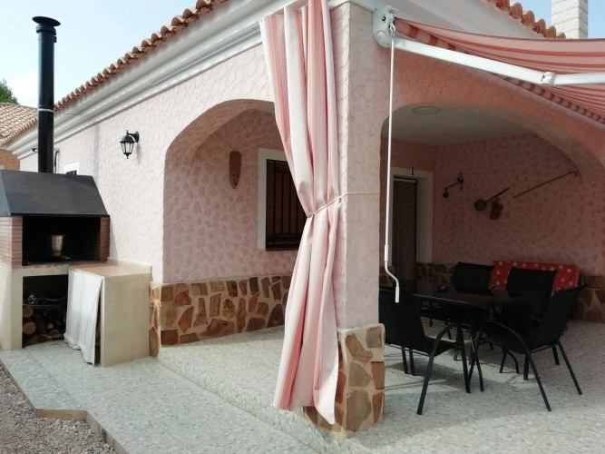 3 Bedrooms Cottage with mountain view