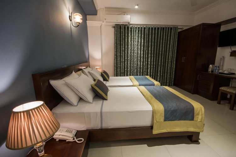 Deluxe Twin room with balcony