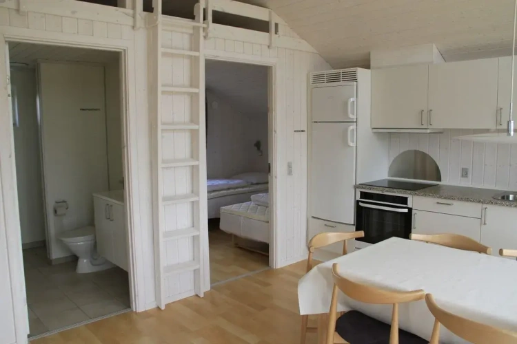 2 Bedrooms Cottage