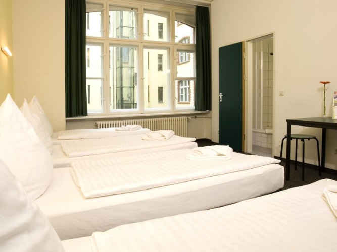 Standard Quadruple room