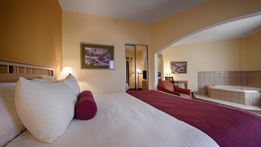 Accessible Double Suite