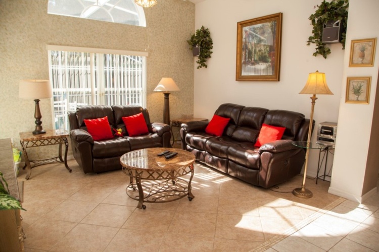 4 Bedrooms Cottage
