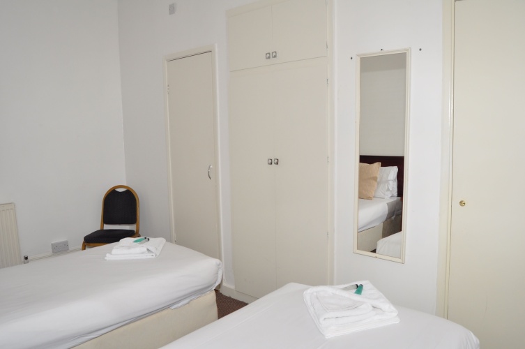 Standard Twin room