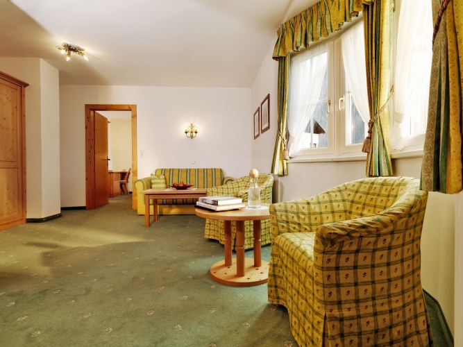Standard Triple room