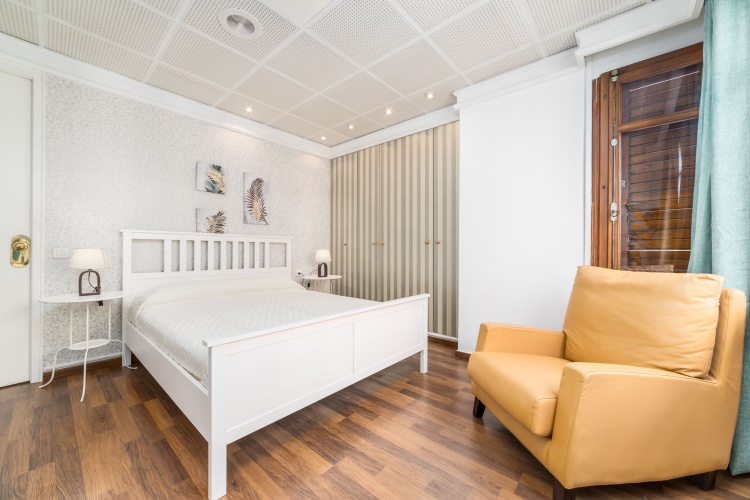 3 Bedrooms Apartment