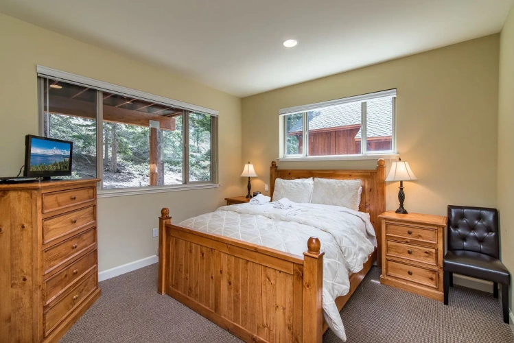 4 Bedrooms Luxury Cottage with balcony