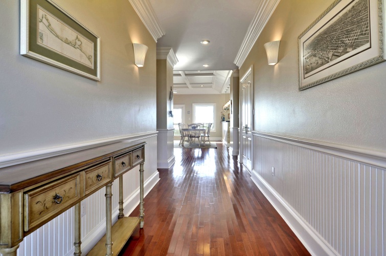 5 Bedrooms Cottage beachfront