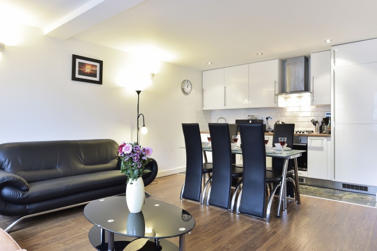 2 Bedrooms Apartment