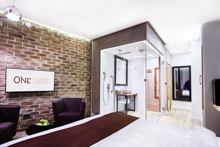 Deluxe Double room with city view