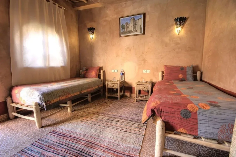 Standard Twin room with pool view