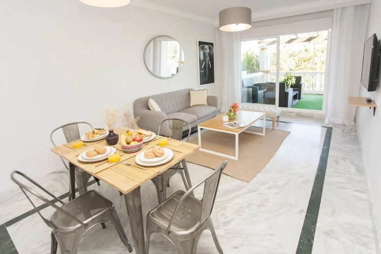 2 Bedrooms Apartment with mountain view